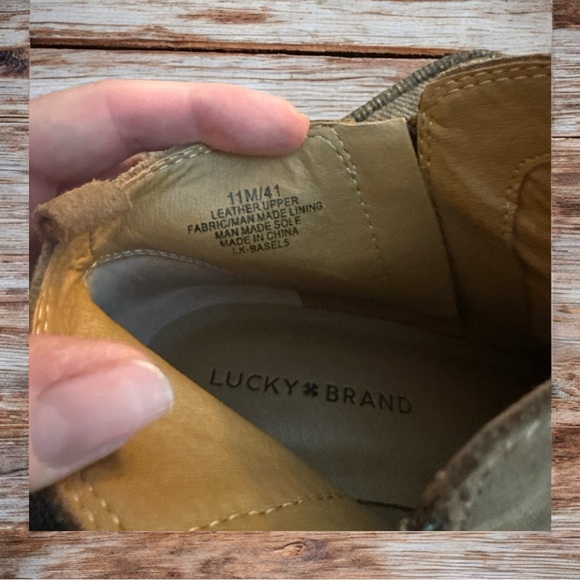 LUCKY Boots with Sassy Embroidered Flower Design Size 11 - Picture 6 of 6